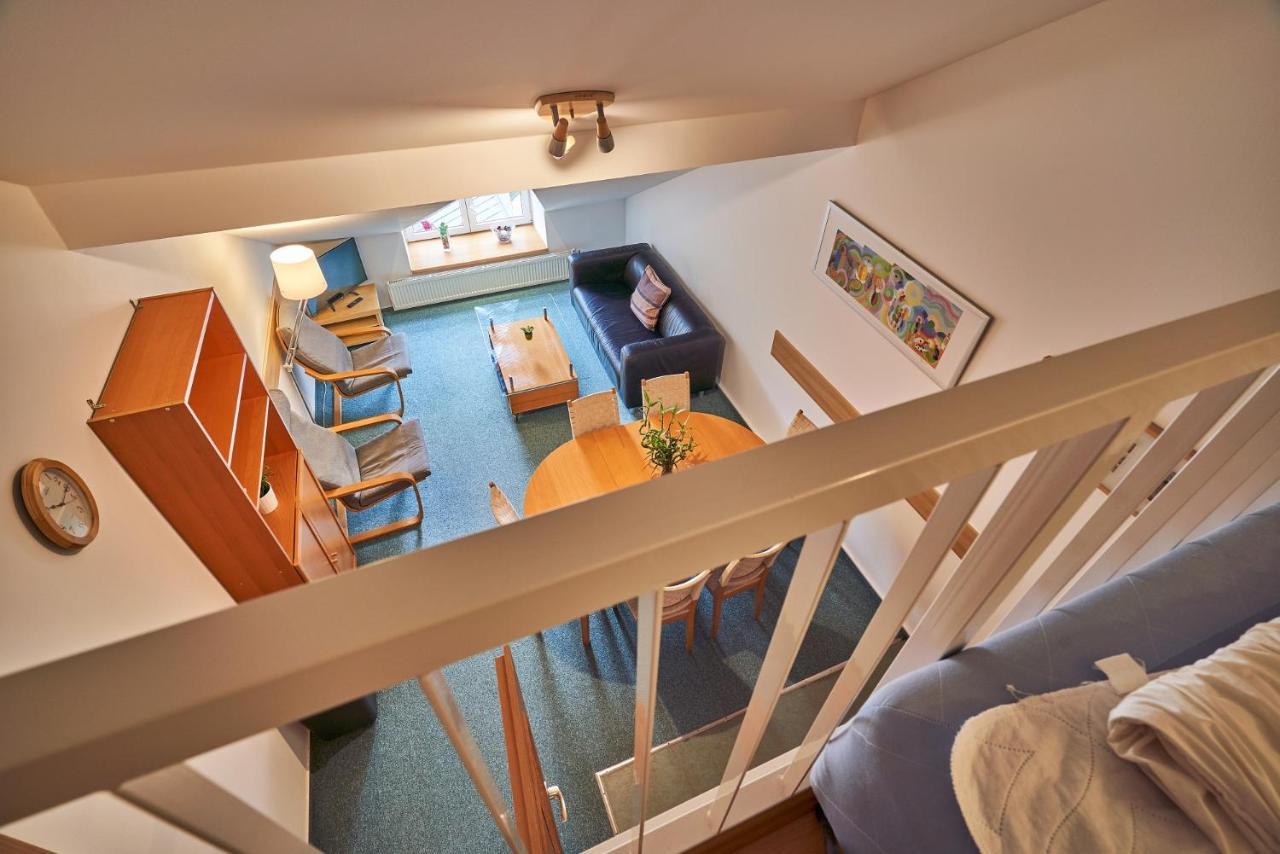 Poustevnik Apartments เปซ โปด ซนีชโกว์ ภายนอก รูปภาพ