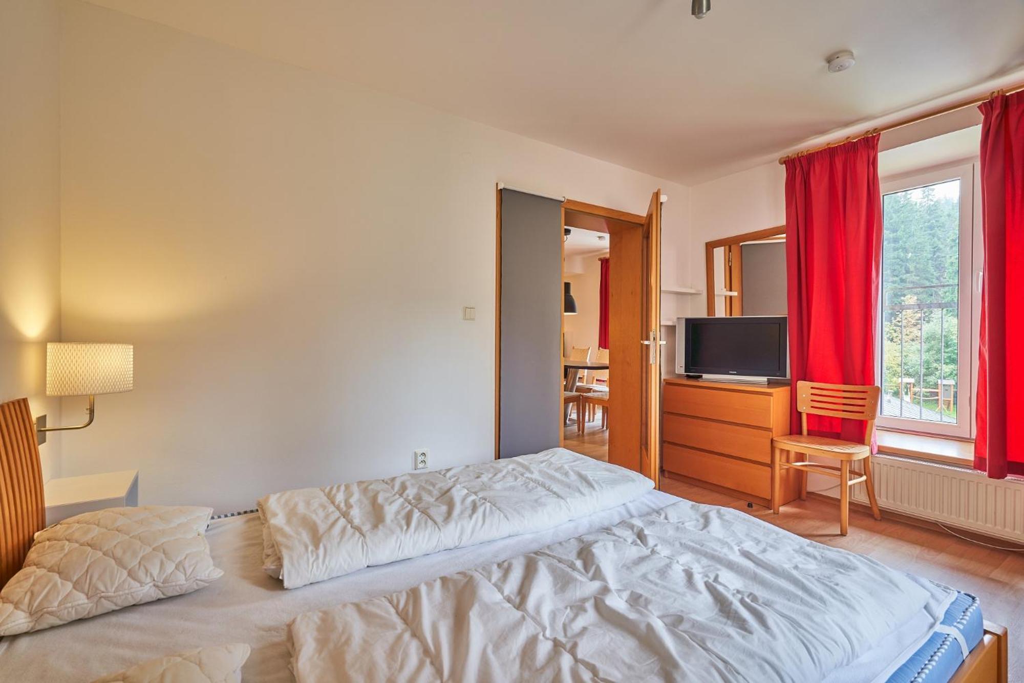 Poustevnik Apartments เปซ โปด ซนีชโกว์ ห้อง รูปภาพ