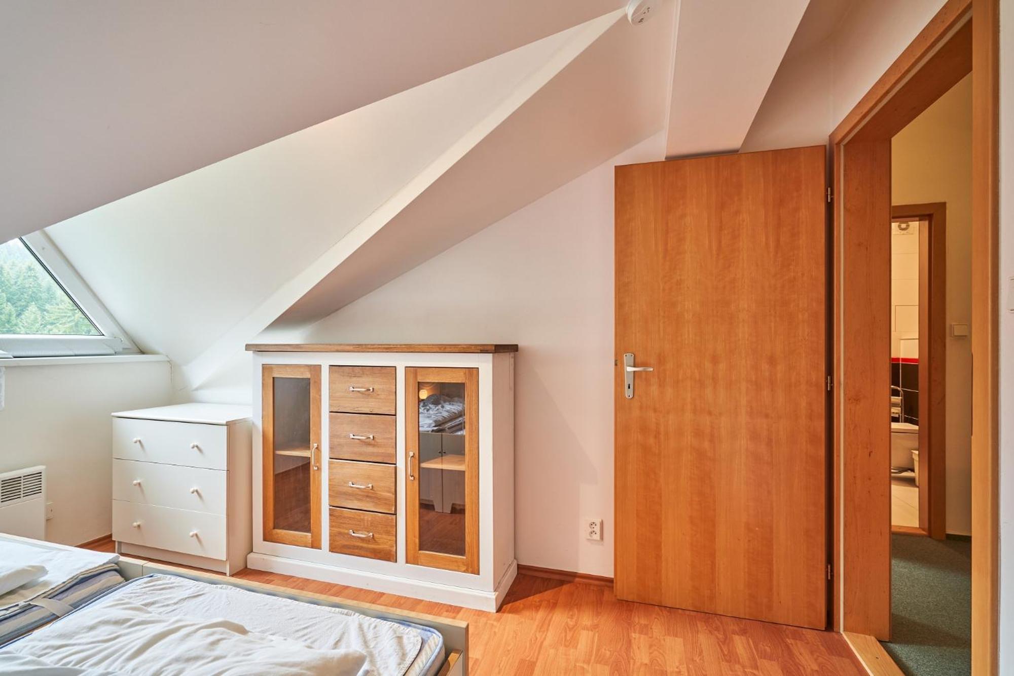 Poustevnik Apartments เปซ โปด ซนีชโกว์ ห้อง รูปภาพ